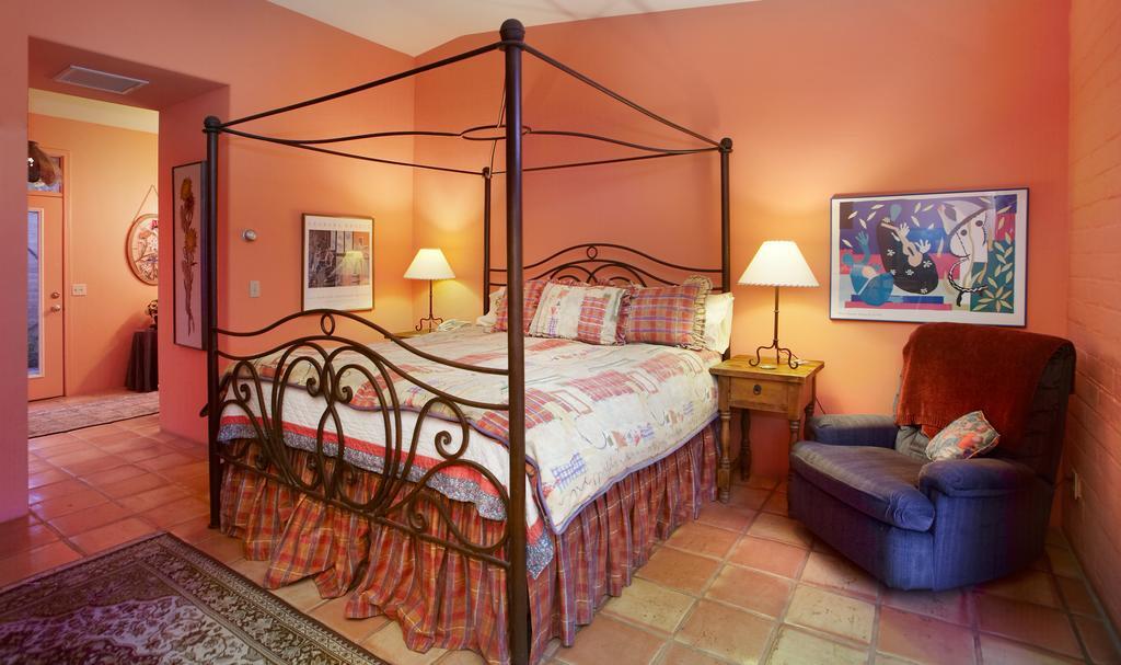 Cactus Cove Bed And Breakfast Inn Tanque Verde Room photo