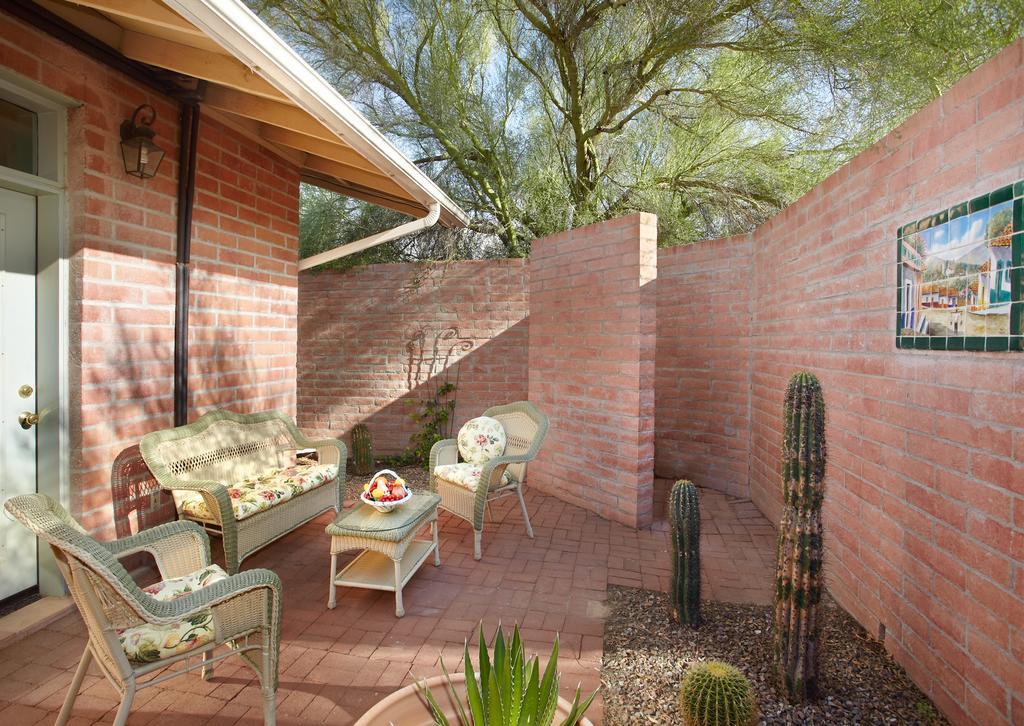 Cactus Cove Bed And Breakfast Inn Tanque Verde Room photo
