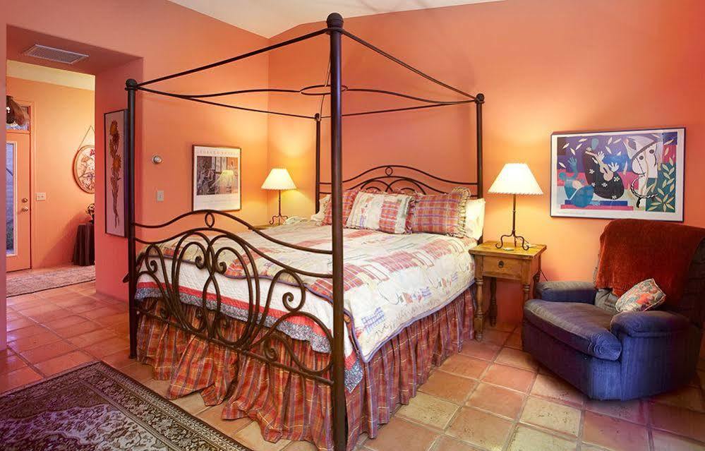 Cactus Cove Bed And Breakfast Inn Tanque Verde Exterior photo