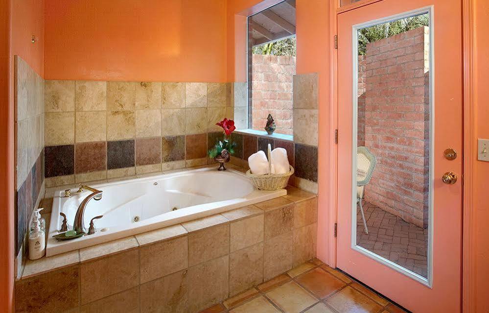 Cactus Cove Bed And Breakfast Inn Tanque Verde Exterior photo